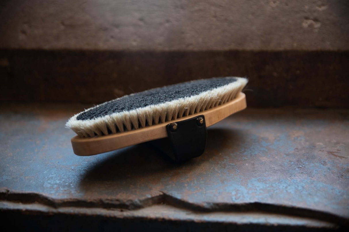 Smart Grooming Traditional Body Brush